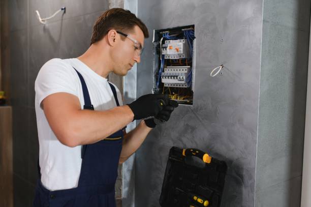 Best 24-Hour Electrician  in Astia, OR